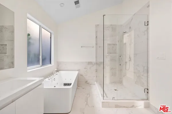 $14,500 | 1050 Centinela Avenue, Santa Monica, CA 90403