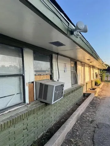 $399,999 | 909 East Harvey Avenue, Unit 6, Fort Worth, TX 76104