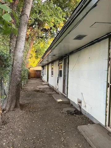 $399,999 | 909 East Harvey Avenue, Unit 6, Fort Worth, TX 76104