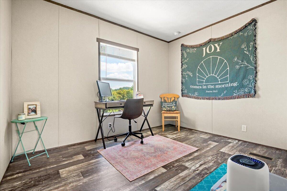 1295 Old Salem Road London, KY 40741 - Photo 23 of 34 23-Bedroom 3