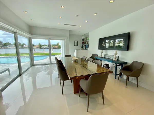 $30,000 | 265 North Shore Drive, Miami Beach, FL 33141
