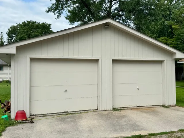 $199,900 | 705 South 12th Street, Olivia, MN 56277