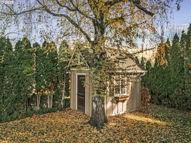 $599,900 | 2810 Southeast Swain Avenue, Milwaukie, OR 97267