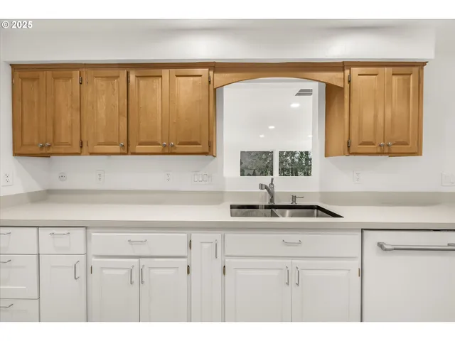 $599,900 | 2810 Southeast Swain Avenue, Milwaukie, OR 97267