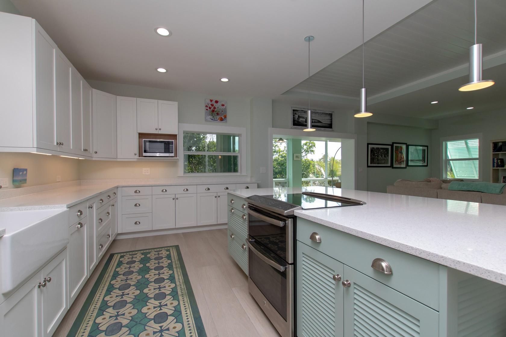 129 Galleon Road Islamorada, FL 33036 - Photo 9 of 48 Kitchen Island