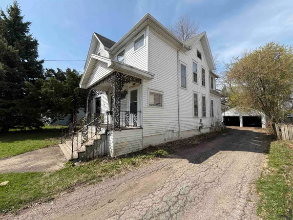 $225,000 | 60-62 Tayco Street, Menasha, WI 54952
