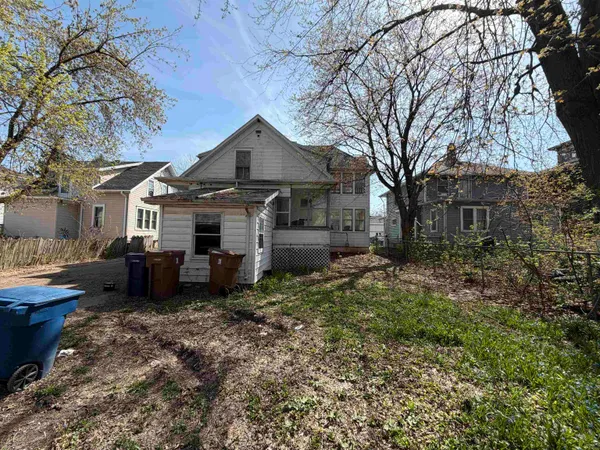 $225,000 | 60-62 Tayco Street, Menasha, WI 54952