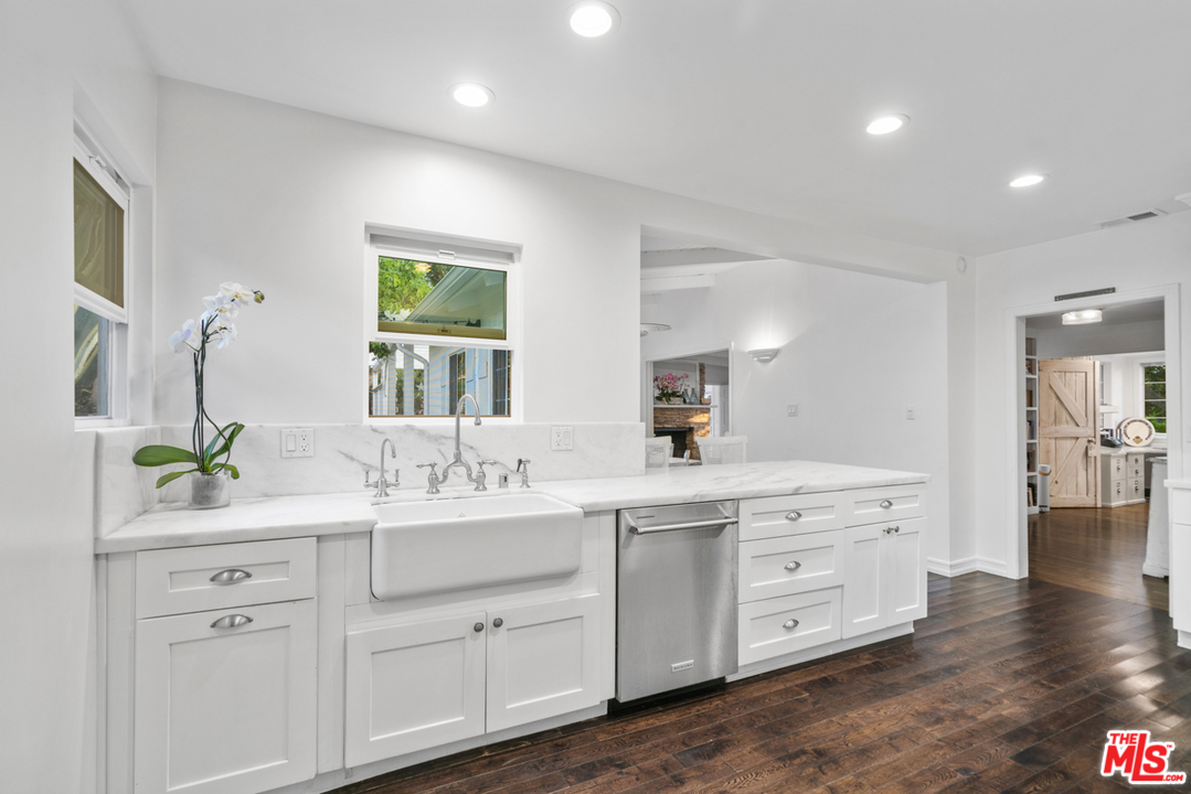 1111 Canyon Trail Topanga, CA 90290 - Photo 21 of 47