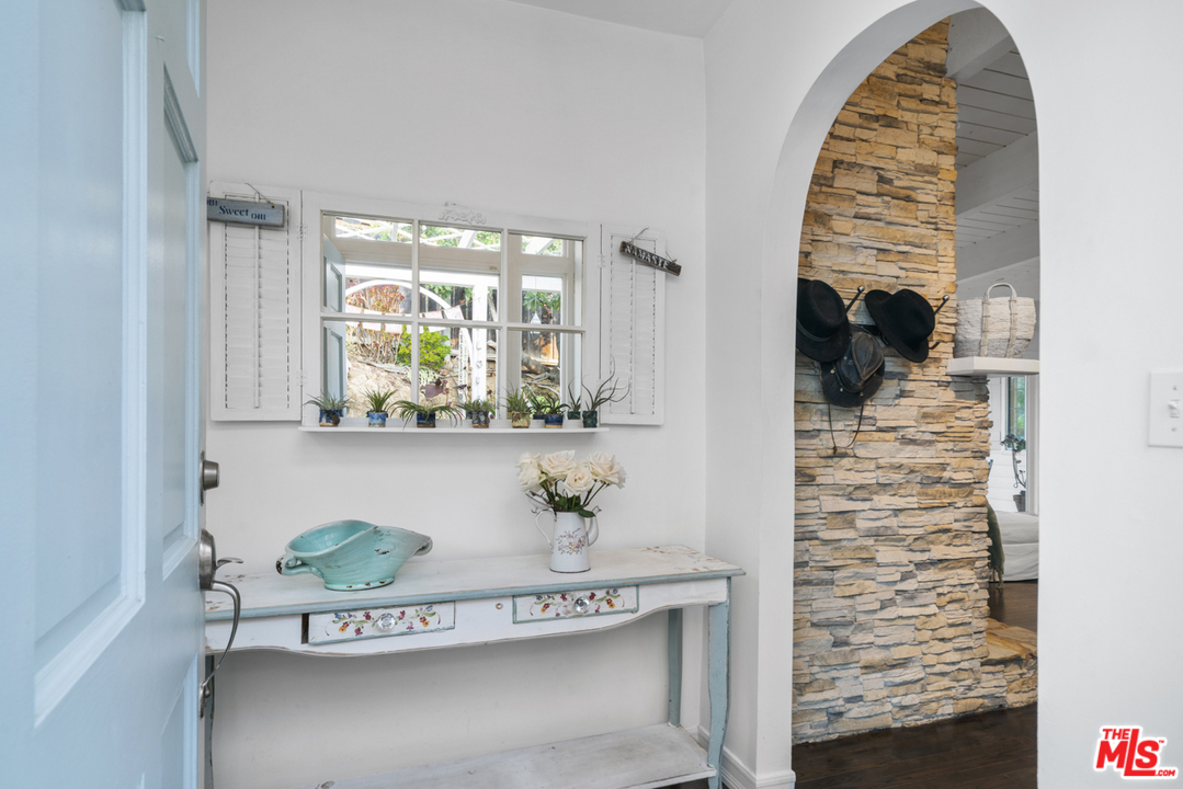 1111 Canyon Trail Topanga, CA 90290 - Photo 3 of 47