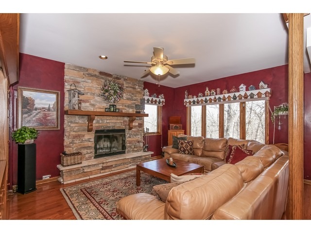 4622 Valley View Road Prairie Grove, IL 60012 - Photo 12 of 13