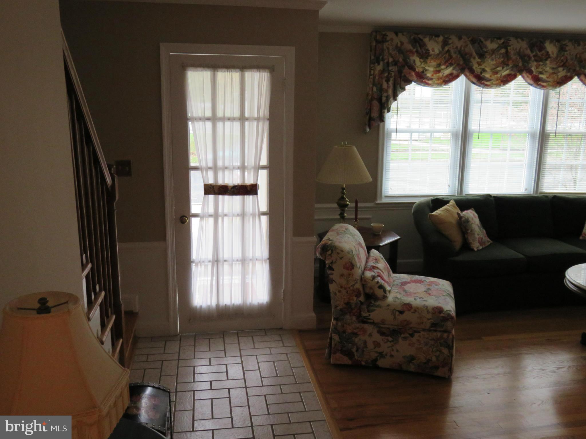 8129 Barksdale Road Towson, MD 21286 - Photo 23 of 28 Front Entrance