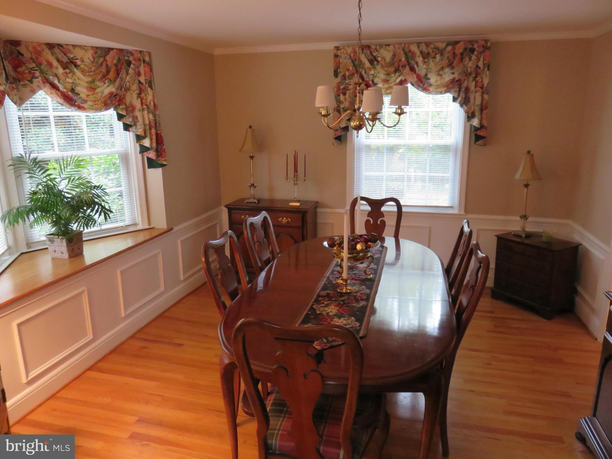 8129 Barksdale Road Towson, MD 21286 - Photo 8 of 28 Dining Room