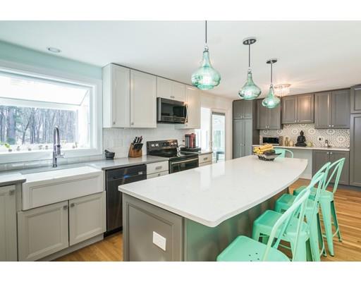 38 Juniper Road Andover, MA 01810 - Photo 7 of 26 Gallery Image 7