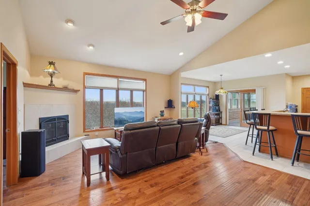 $650,000 | 7797 Schurch Road, Barneveld, WI 53507