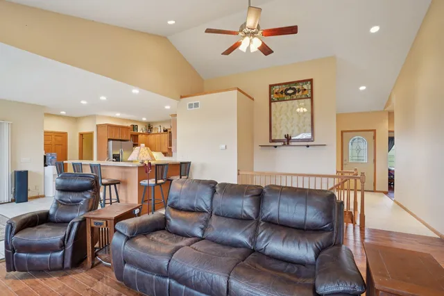 $650,000 | 7797 Schurch Road, Barneveld, WI 53507