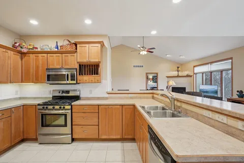 $699,900 | 7797 Schurch Road, Barneveld, WI 53507