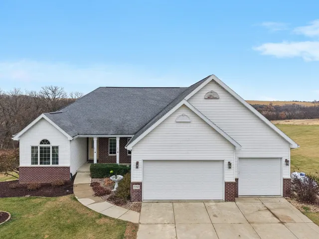 $650,000 | 7797 Schurch Road, Barneveld, WI 53507