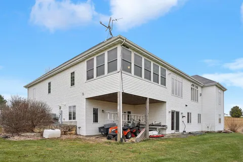 $699,900 | 7797 Schurch Road, Barneveld, WI 53507
