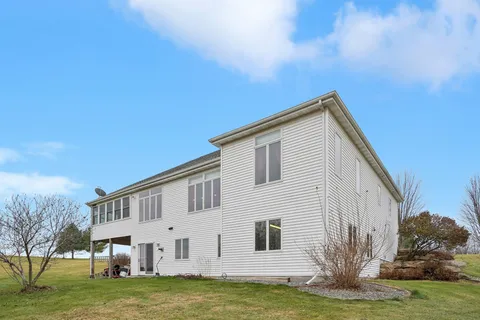 $699,900 | 7797 Schurch Road, Barneveld, WI 53507