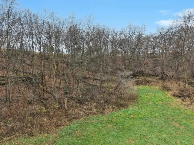 $650,000 | 7797 Schurch Road, Barneveld, WI 53507