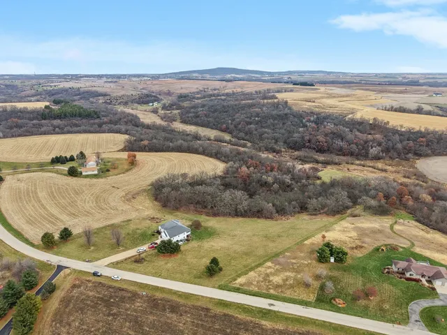 $650,000 | 7797 Schurch Road, Barneveld, WI 53507