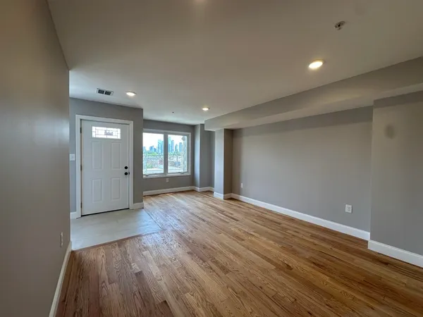 $6,000 | 4103 Palisade Avenue, Unit 2, Union City, NJ 07087