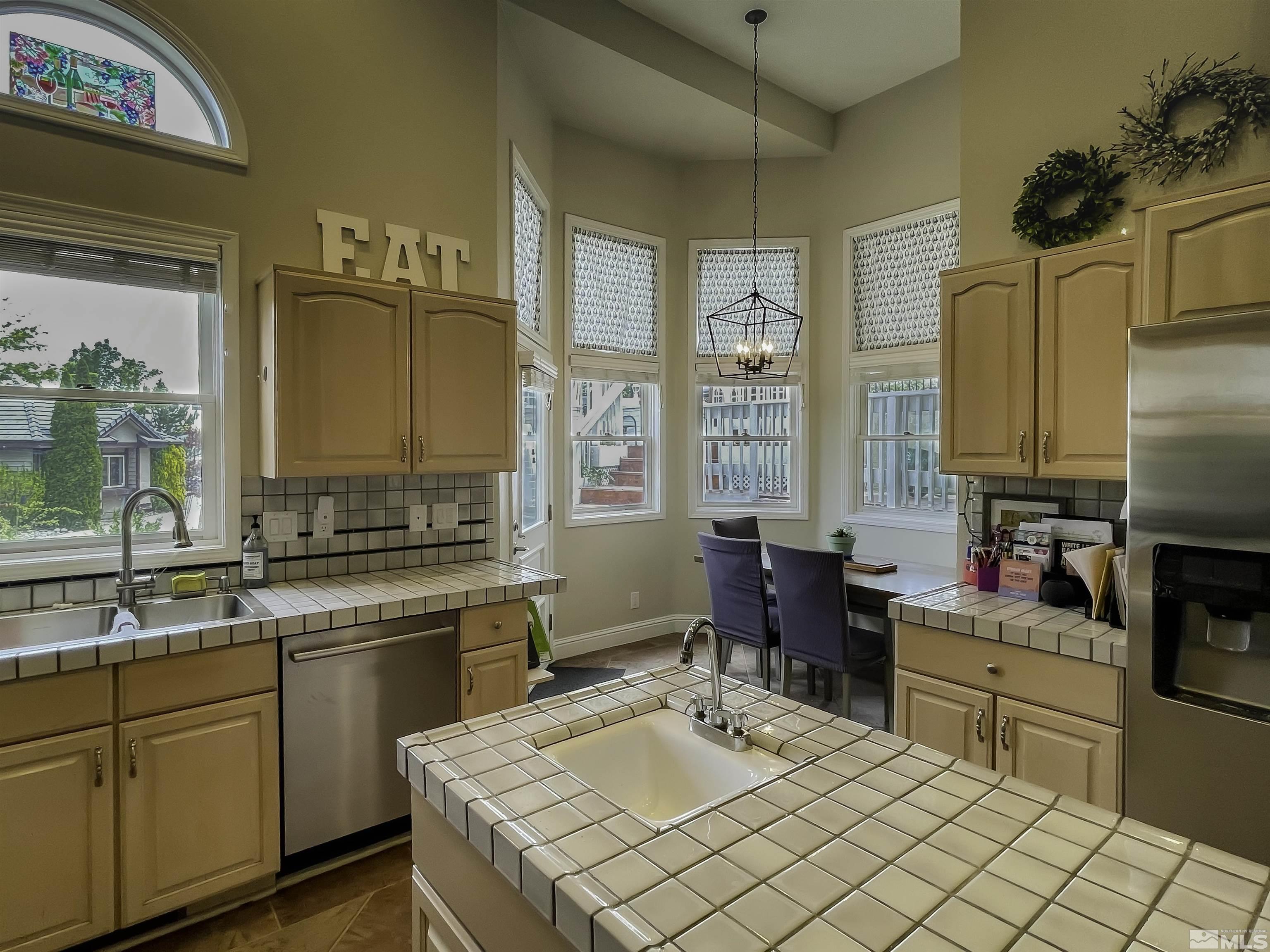 1570 Kestrel Court Reno, NV 89509 - Photo 7 of 40 Photo 7