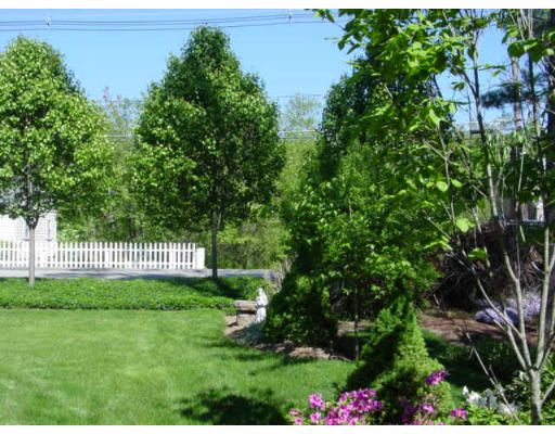 6 Red Barn Road Holden, MA 01520 - Photo 17 of 18 Gallery Image 17