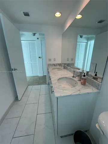$3,750 | 951 Brickell Avenue, Unit 1700, Miami, FL 33131