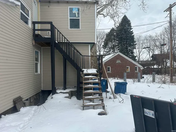 $215,900 | 550 Lincolnway East, Mishawaka, IN 46544