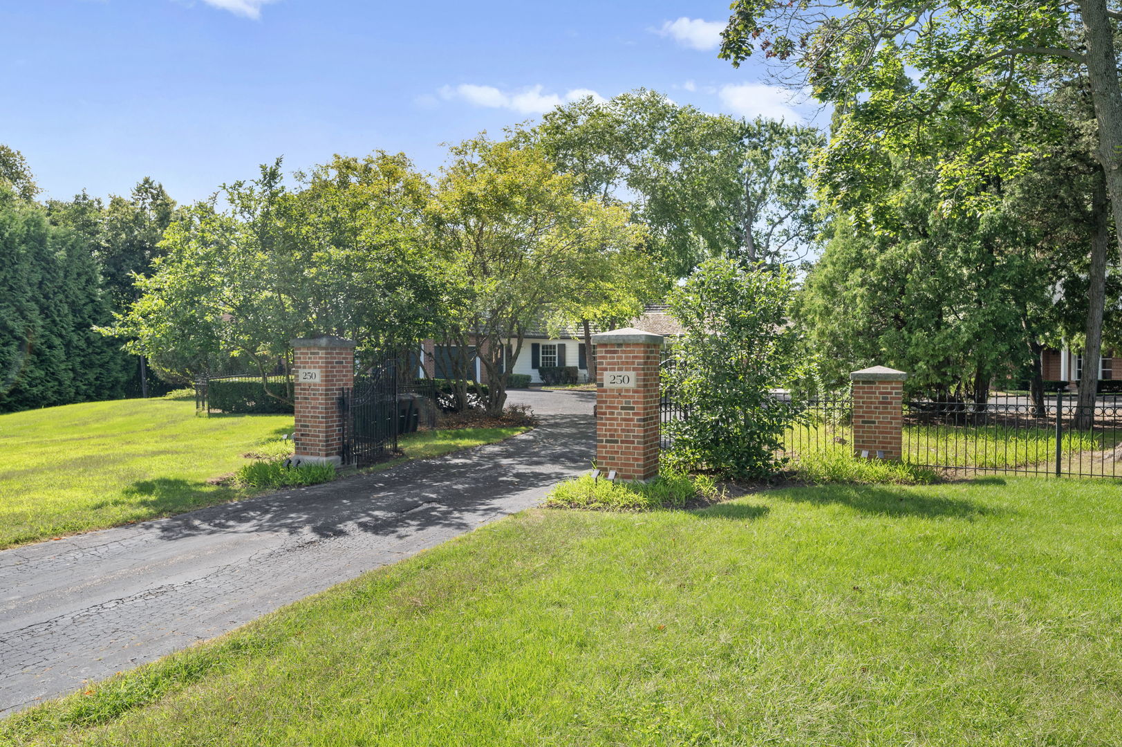 250 South Sheridan Road Lake Forest, IL 60045 - Photo 27 of 30 Gallery Image 27