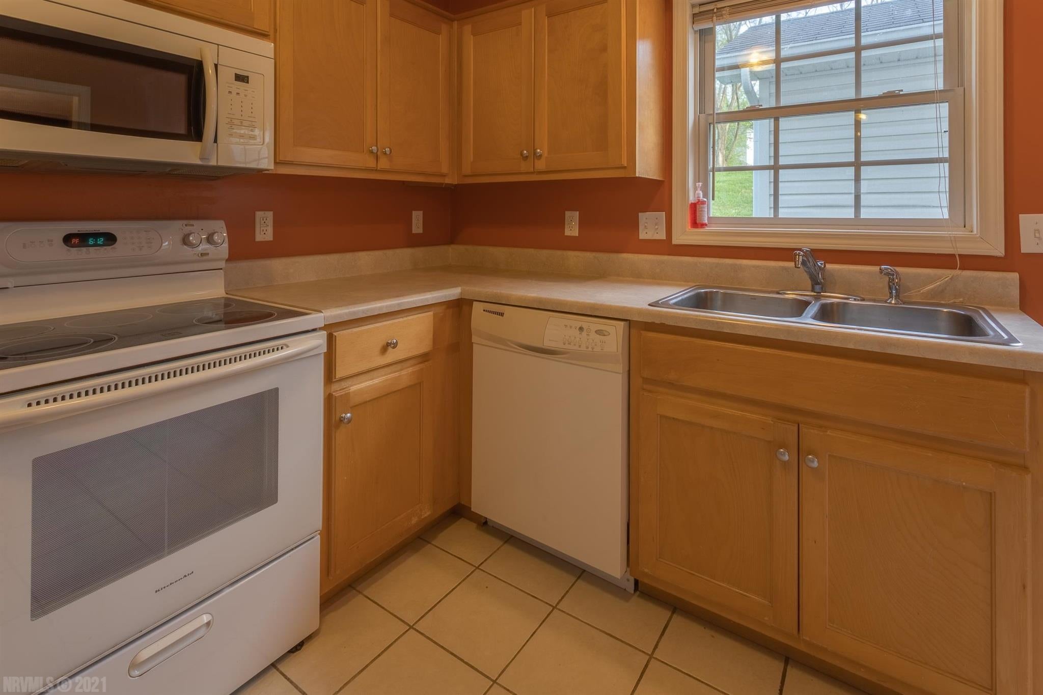 640 Republic Road Christiansburg, VA 24073 - Photo 14 of 27 Gallery Image 14