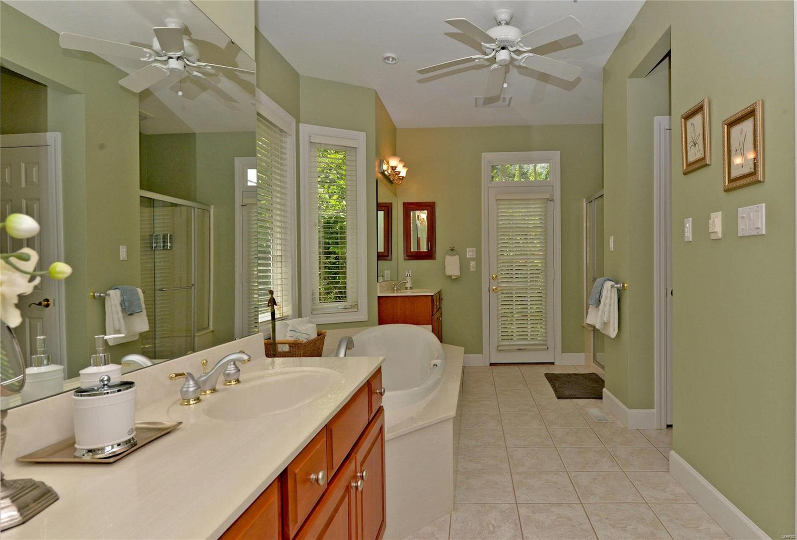 1632 South Mason Road Town and Country, MO 63131 - Photo 17 of 47 Gallery Image 17