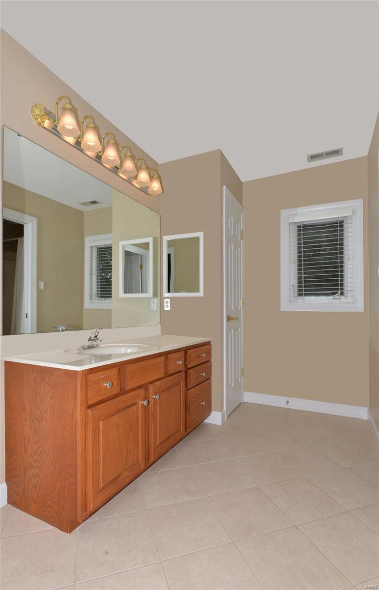 1632 South Mason Road Town and Country, MO 63131 - Photo 32 of 47 Gallery Image 32