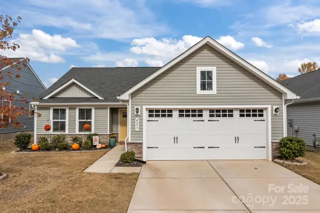 $390,000 | 4217 Jones Crk Lane, Charlotte, NC 28215