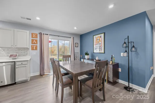 $390,000 | 4217 Jones Crk Lane, Charlotte, NC 28215