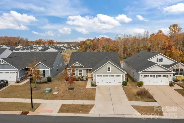 $390,000 | 4217 Jones Crk Lane, Charlotte, NC 28215