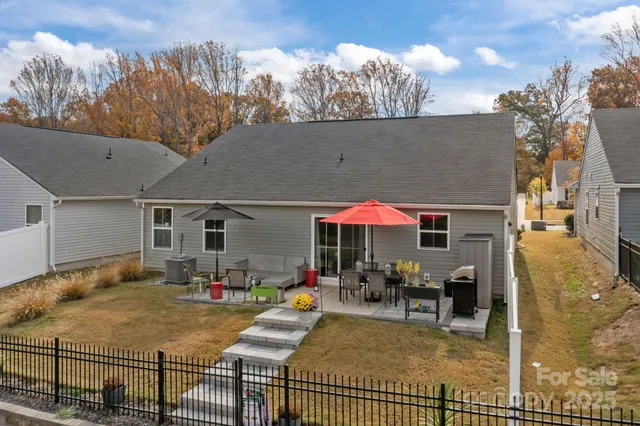 $390,000 | 4217 Jones Crk Lane, Charlotte, NC 28215