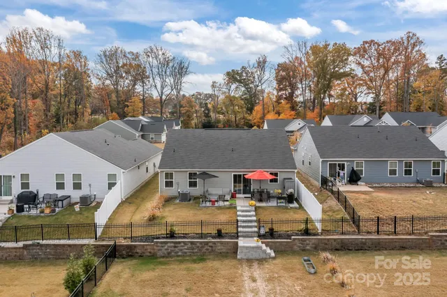 $390,000 | 4217 Jones Crk Lane, Charlotte, NC 28215