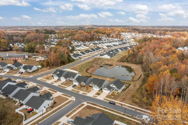 $390,000 | 4217 Jones Crk Lane, Charlotte, NC 28215