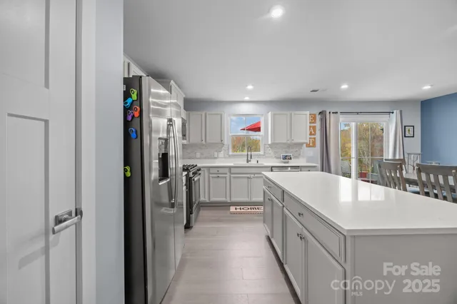 $390,000 | 4217 Jones Crk Lane, Charlotte, NC 28215