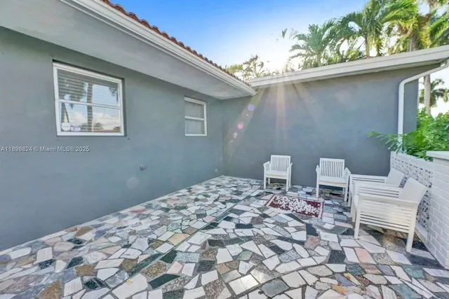 $6,995 | 1024 Northeast 4th Street, Hallandale Beach, FL 33009