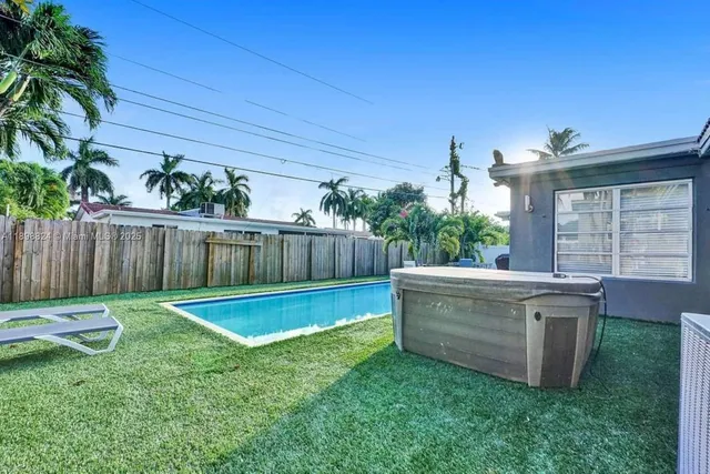 $6,995 | 1024 Northeast 4th Street, Hallandale Beach, FL 33009