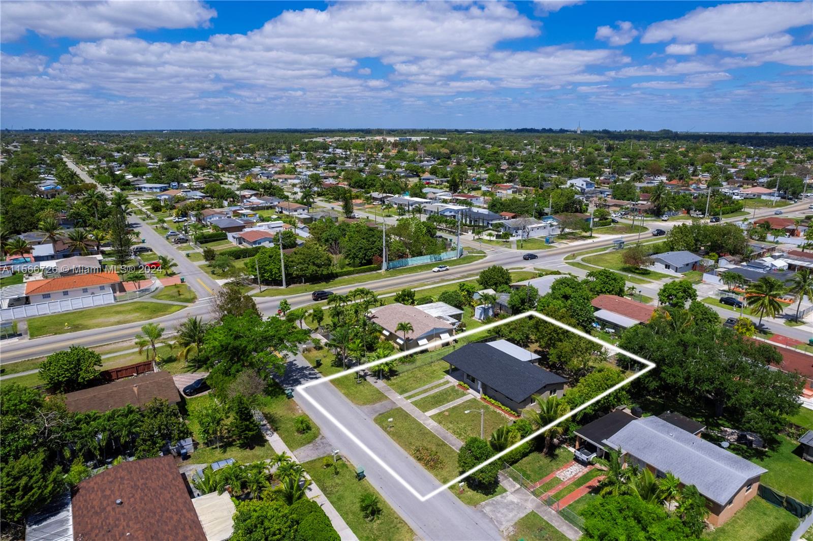 11561 Southwest 187th Street Miami, FL 33157 - Photo 35 of 35 an aerial view of a tennis court