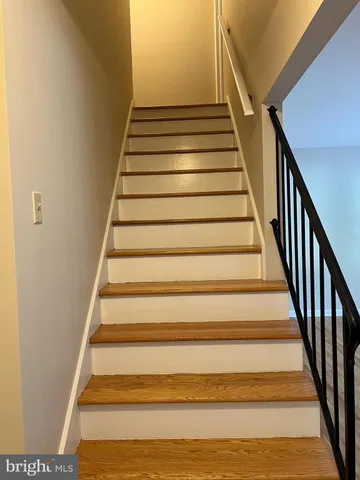 $1,475 | 729 Low Street, Mechanicsburg, PA 17055