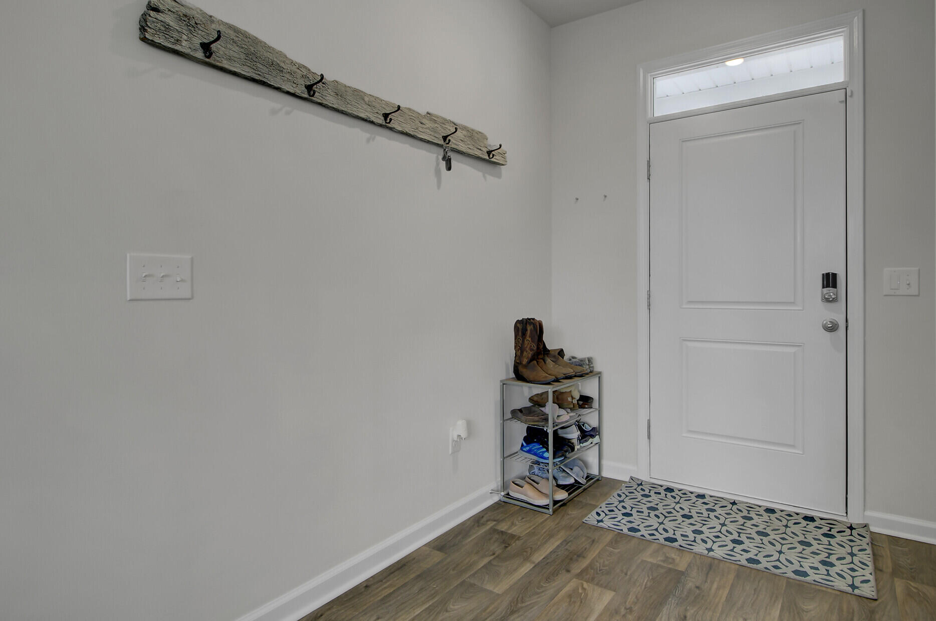 9655 Brandishing Road Ladson, SC 29456 - Photo 5 of 41 Entryway