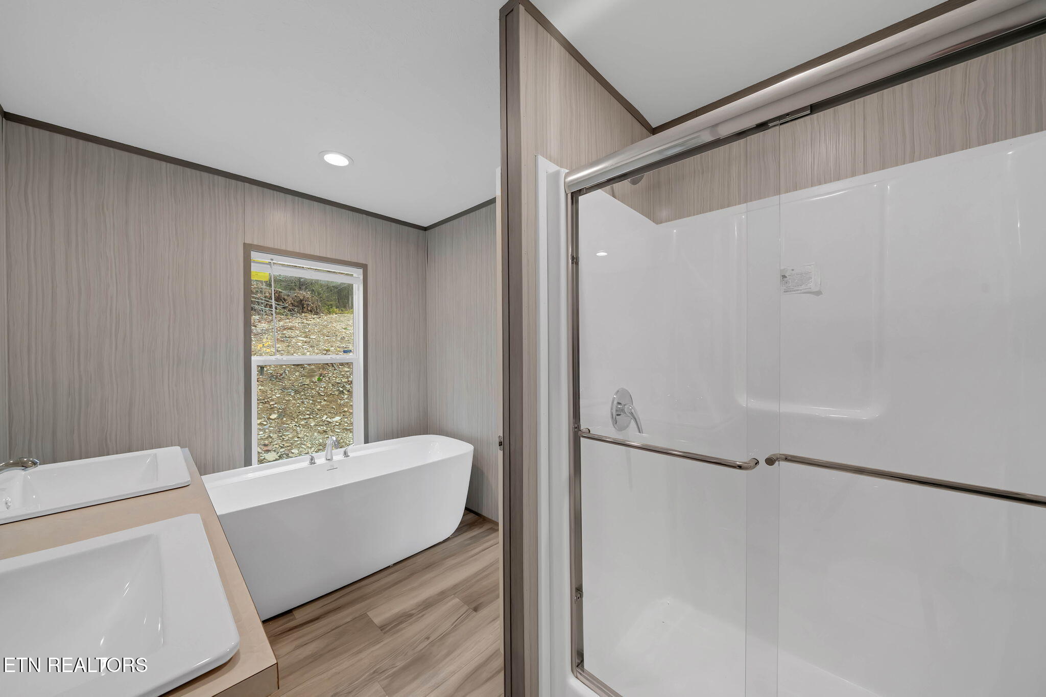 182 Tazewell Pike Luttrell, TN 37779 - Photo 6 of 23 Primary Bathroom