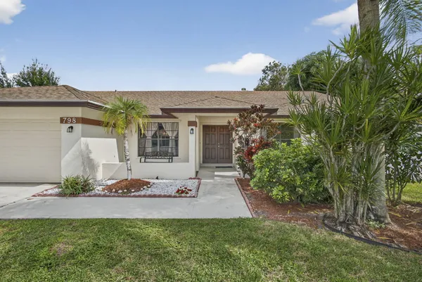 $5,200 | 798 Blueberry Drive, Wellington, FL 33414