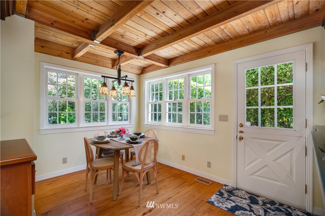 4536 Southwest Director Street Seattle, WA 98136 - Photo 15 of 40 Gallery Image 15