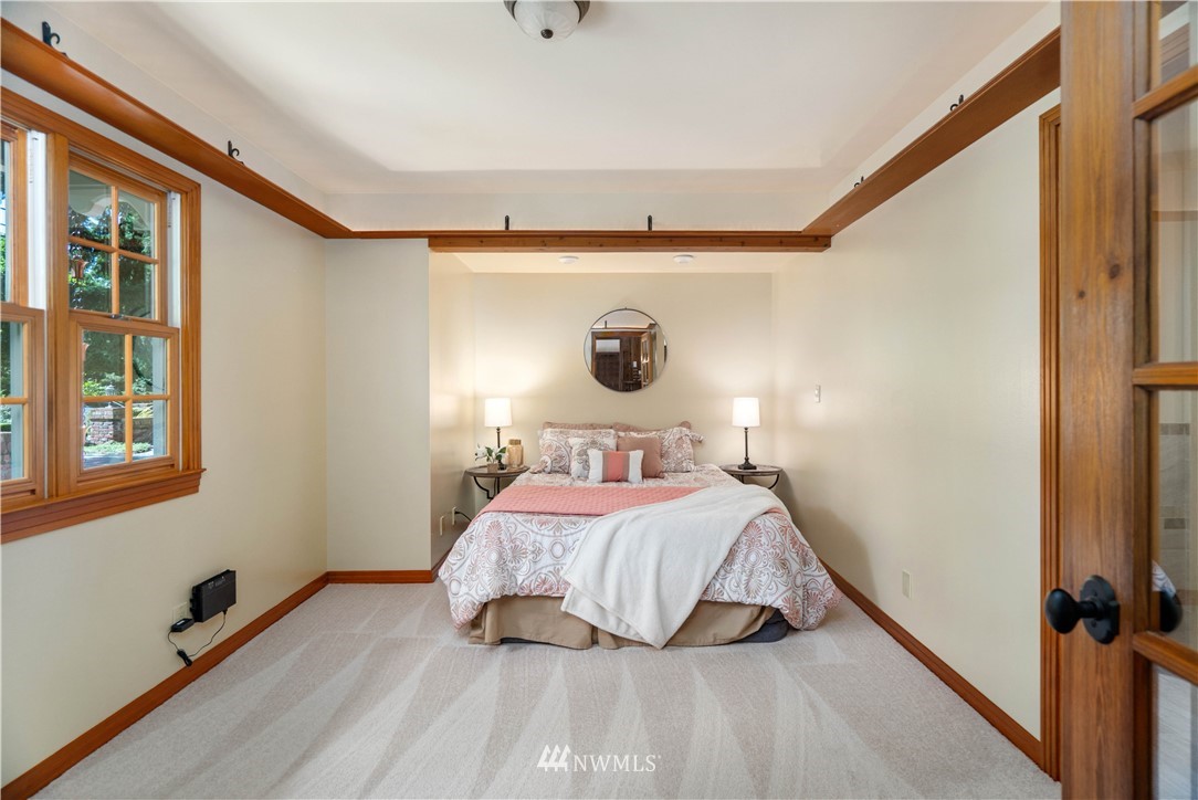 4536 Southwest Director Street Seattle, WA 98136 - Photo 16 of 40 Gallery Image 16